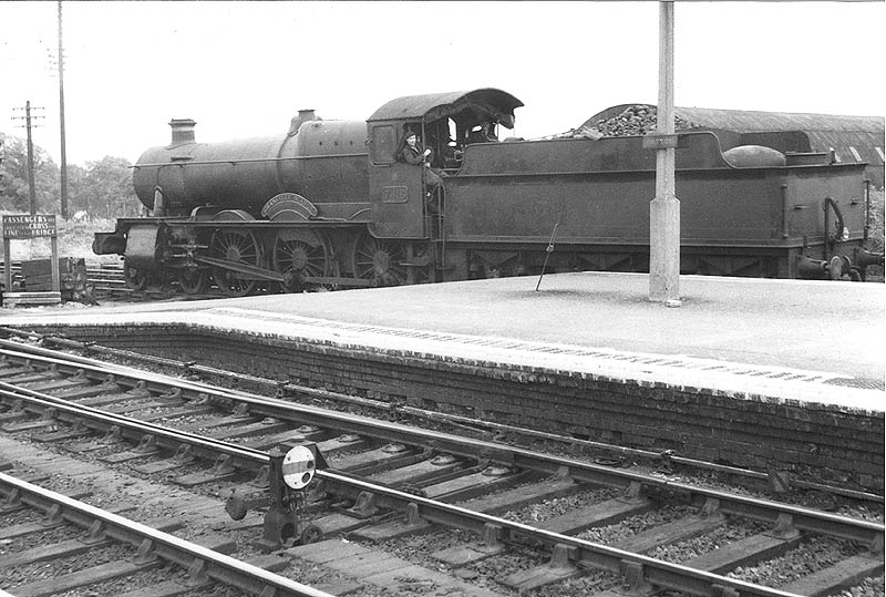 Light engine GWR 78xx class 4-6-0 No 7818 Granville Manor at the Warwick end of the Hatton branch platform