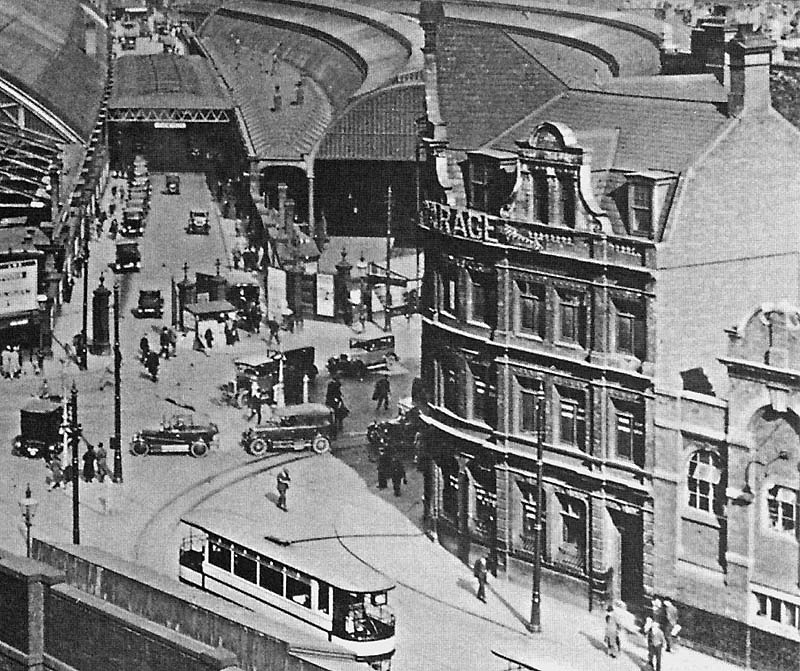 birmingham-new-street-station-close-up-view-showing-the-gated-entrance