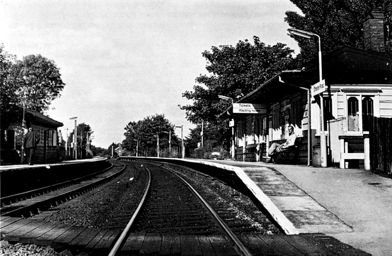 Looking towards Sutton Coldfield with the up platform on the left and the down platform on the right