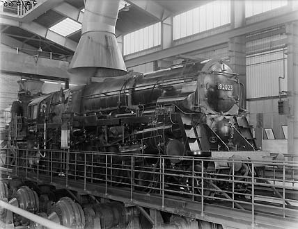 British Railways Standard Class 9F 2-1-0 No 92023 fitted with Crosti boiler undergoing tests in July 1955