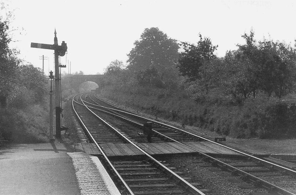 View looking towards Evesham from the down platform in the 1950s with the MR lower quadrant signal on the left