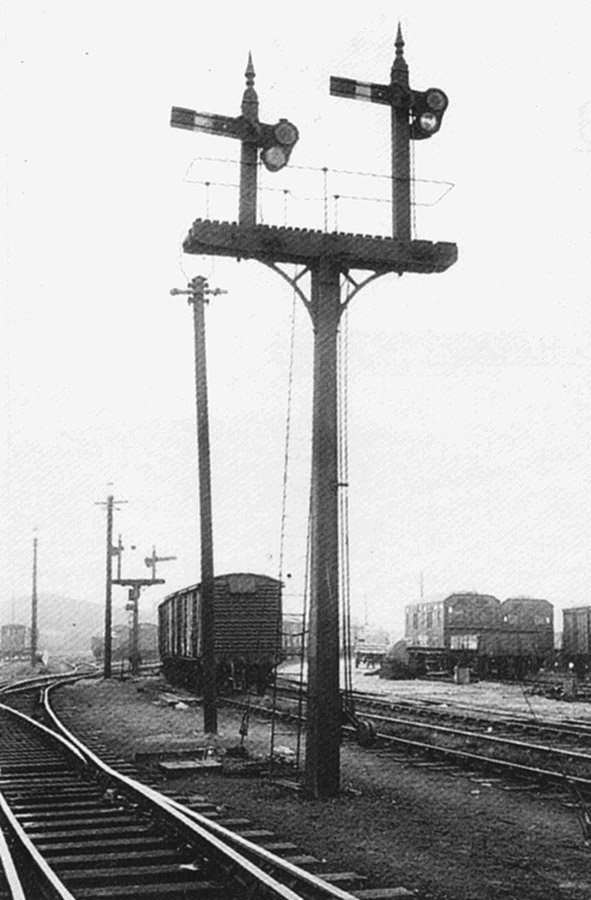 View of the front of the bracket signal carrying signals No 21 and No 20 controlled by Lawley Street Signal Box B