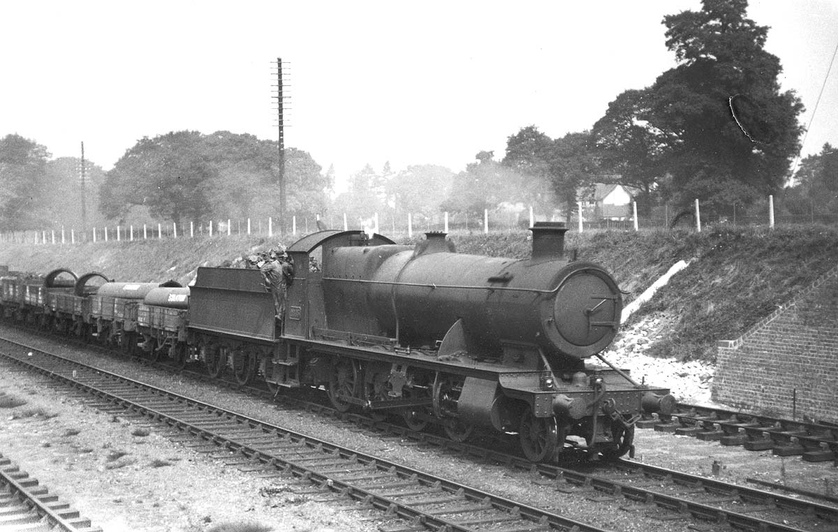 Great Western Railway 2-8-0 class 28xx No 2875 passes Bentley Heath with a southbound freight train in 1932-33