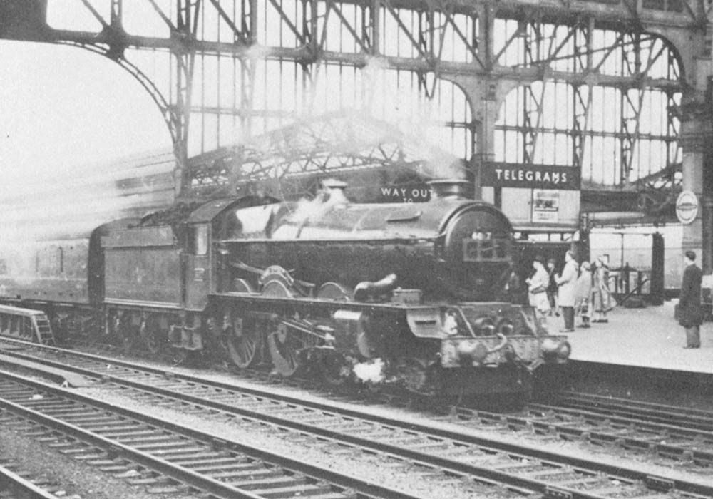 Ex-GWR 4-6-0 King class No 6017 'King Edward IV' is seen entering Platform 7 whilst at the head of an up express service to Paddington in June 1959