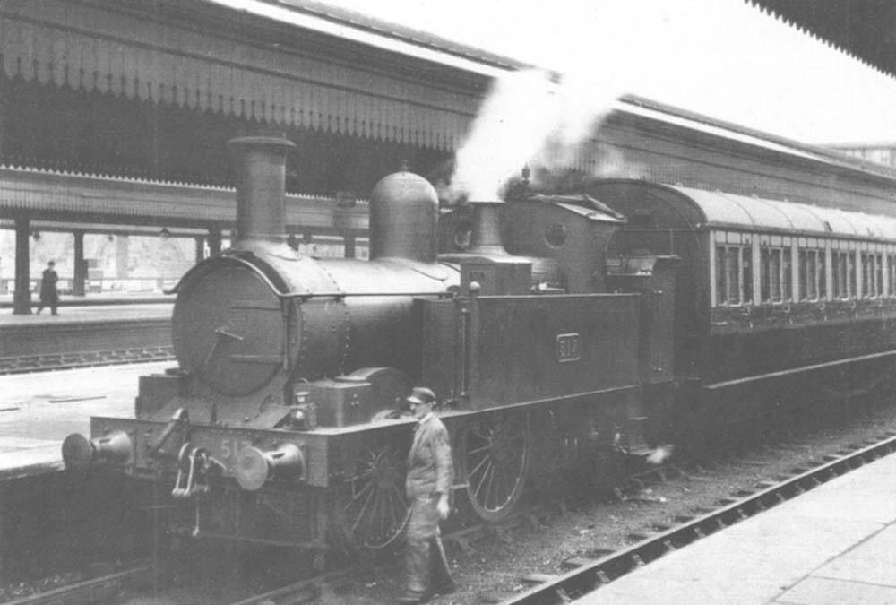 Great Western Railway 0-4-2T 517 class No 517 in bay platform No 4 with the Dudley Dodger circa 1926