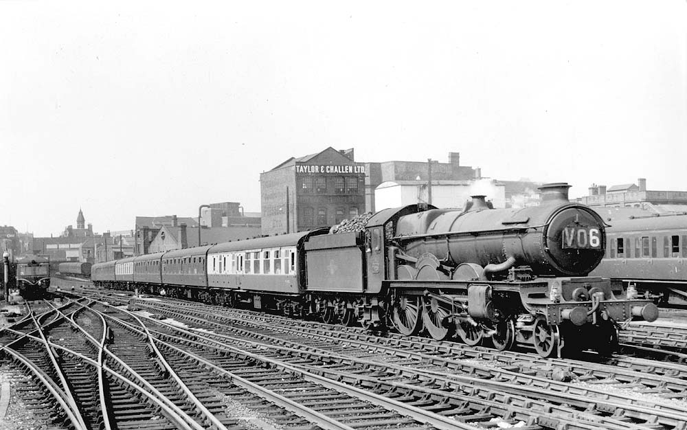 British Railways built 4-6-0 Castle class No 7029 'Clun Castle' is seen approaching Platform 7 whilst at the head of an Class A express service to Paddington