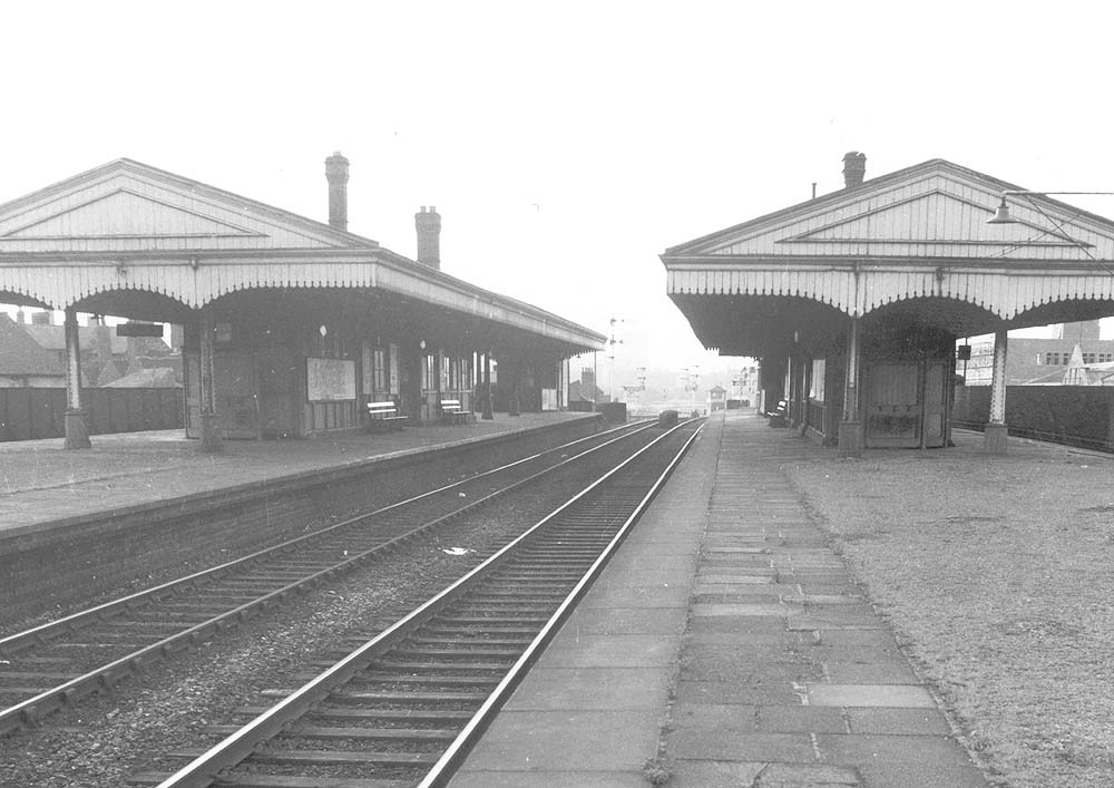 Looking towards Moor Street station with the down and up relief island platforms on the left and the main down and up island platforms on the right