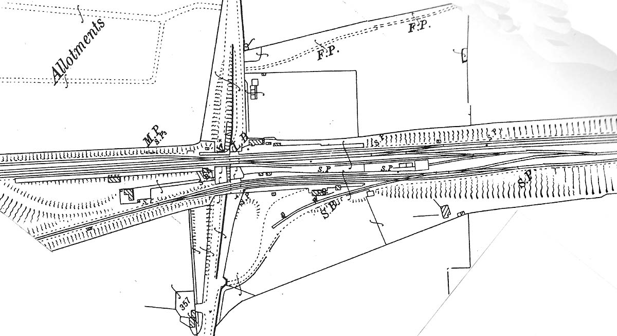 A 1904 OS map showing the layout and relationship of the GWR and SMJ Fenny Compton stations to each other