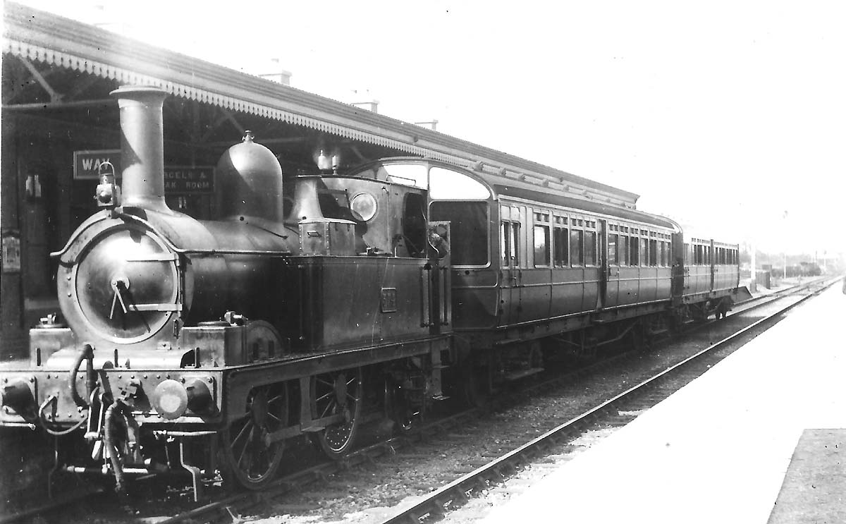 Hall Green Station: GWR 0-4-2T 517 Class No 574 Providing The Motive ...