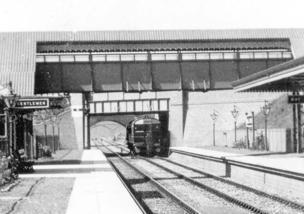 Close up of the Great Western Railway Steam Rail Car entering Hall Green station shortly after the North Warwickshire Railway line was opened
