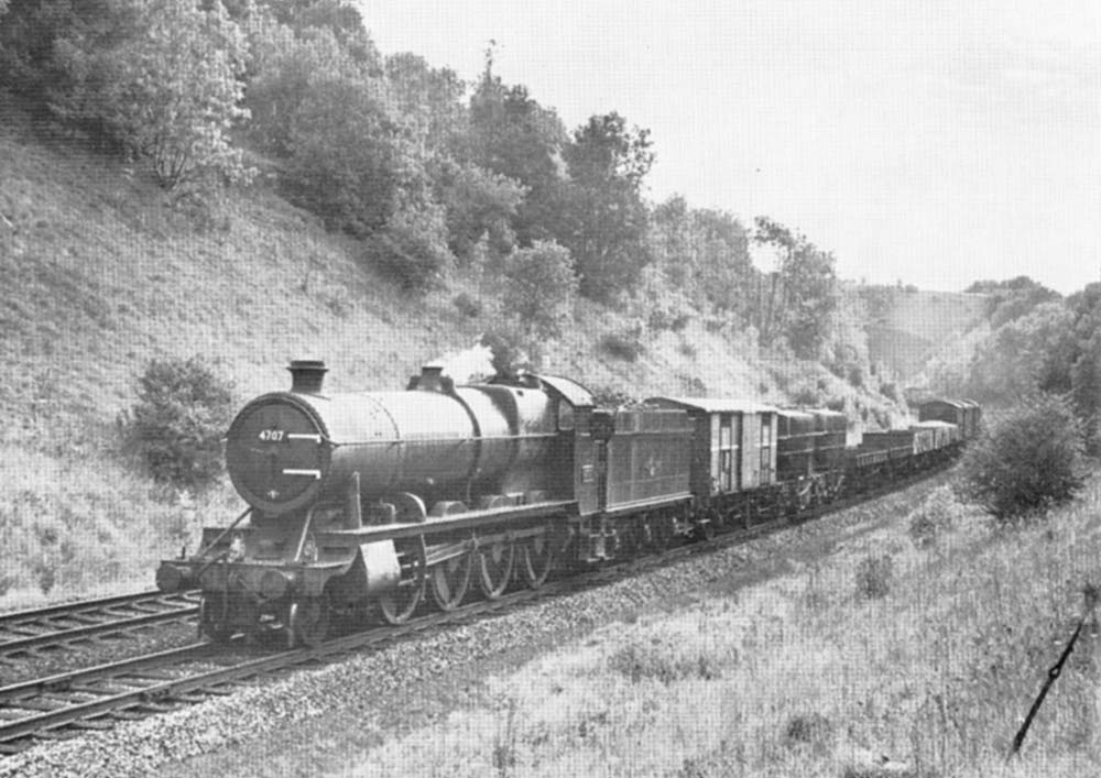 Harbury Cutting and Tunnel - Ex-Great Western No 4707 a 2-8-0 47xx ...