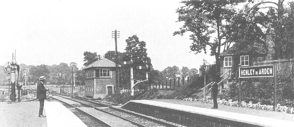 Looking from the through down island platform towards the junction with the spur to the original branch line to Lapworth