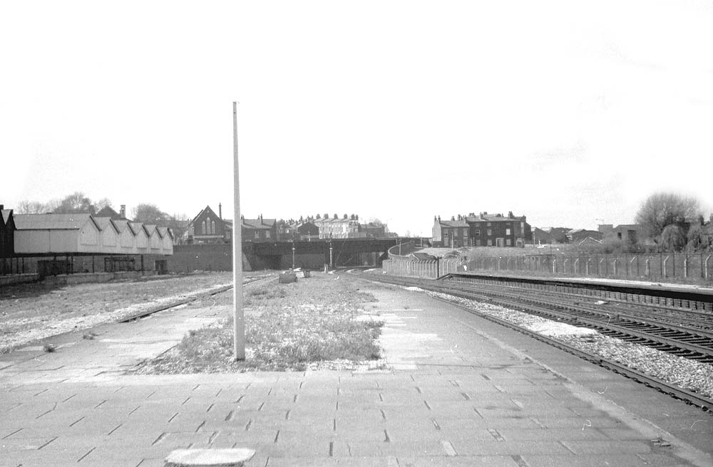 Looking along the now abandoned station platform towards Wolverhampton