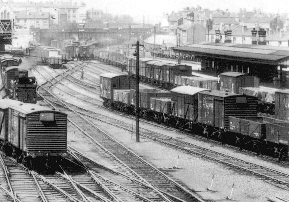 Close up showing the proximity of Hockley station to 'Top' shed and the plethora of access roads and sidings