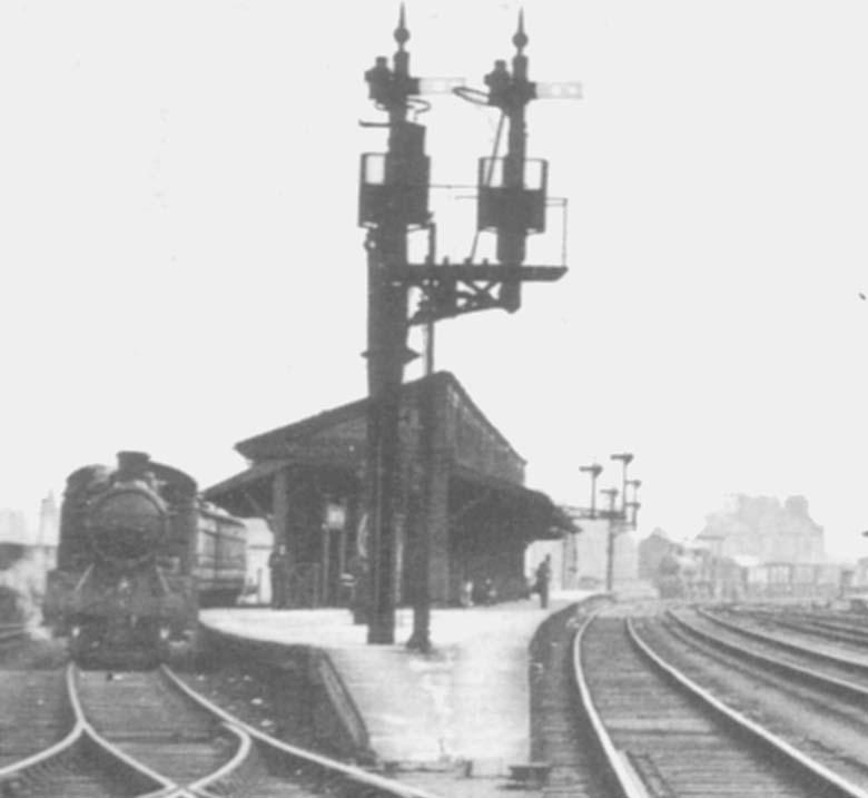 Close up showing the early 20th century modifications to the original platform which formed the bay platform