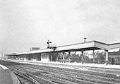 View of Leamington's newly rebuilt up platform with only the painting to complete on 27th October 1939