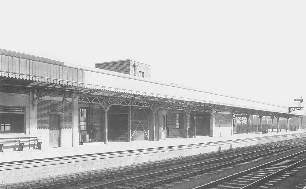 Looking across from the down platform towards the London end of the up platform on 27th October 1939