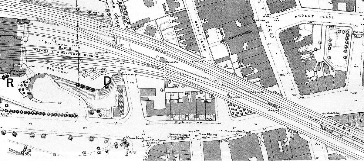 Part of the 1886 OS map showing the southern approaches to Leamington's original station and the proximity of the LNWR lines