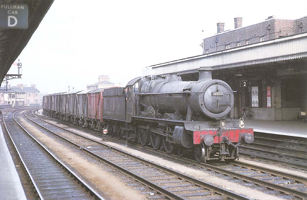 Ex-GWR 'Hall class 4-6-0 No 4908 'Broome Hall' passes through Leamington at the head of a down freight on 29th May 1963
