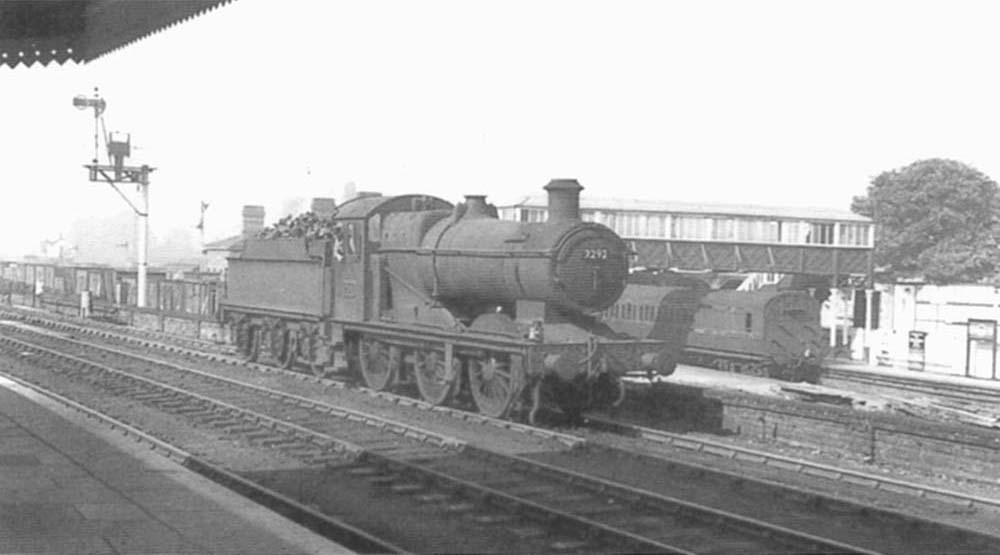 Ex-GWR 2251 Class 0-6-0 No 2292 is seen running light engine on the up goods loop line in 1952
