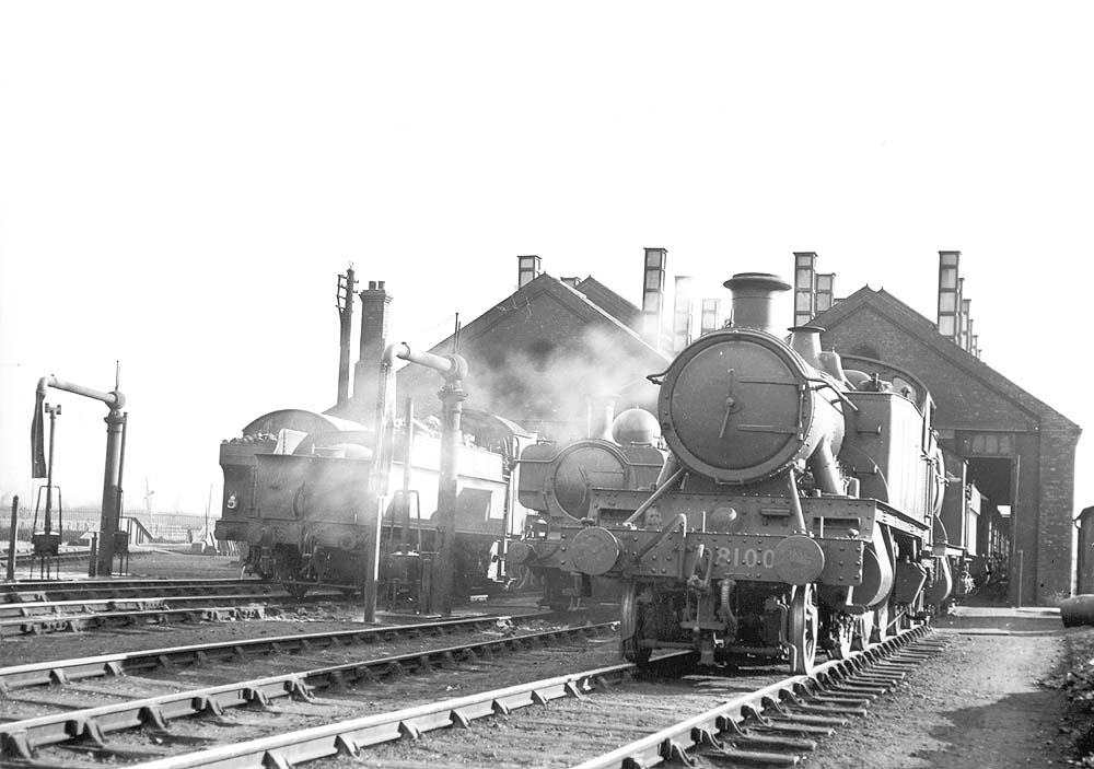 Leamington Shed: GWR 28xx Class 2-8-0 No 2838, GWR 81xx 