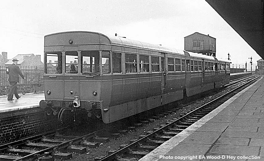 The three-car prototype ACV lightweight diesel railcar set stands at Moor Street on a local commuter service