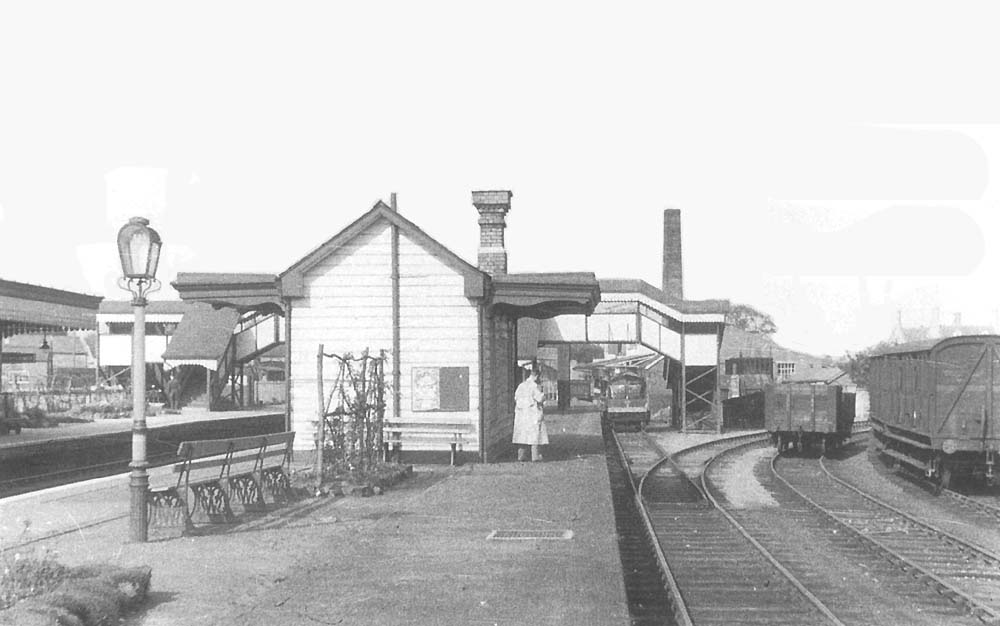 View of the up platform looking towards Worcester with the branch platform and track on the right