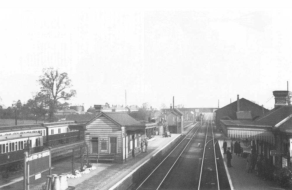 Looking towards Oxford from the footbridge with the tramway interchange sidings on the right being used as carriage sidings