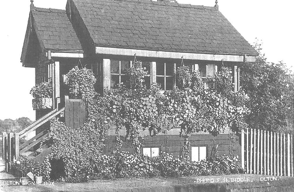 Olton Signal Box in 1906 when the Station was awarded the Birmingham Division best garden prize