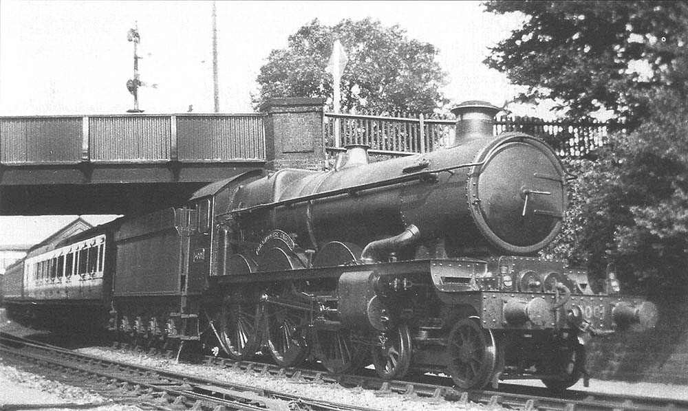 GWR 4-6-0 Castle class No 5001 'Llandovery Castle' is seen with the experimental eight wheeled 4000 gallon tender