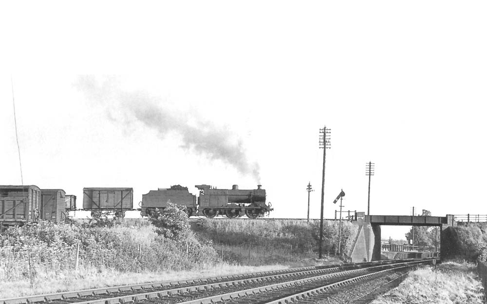 Stratford-on-Avon Racecourse Platform: Ex-LMS 0-6-0 4F No 44043 is seen ...