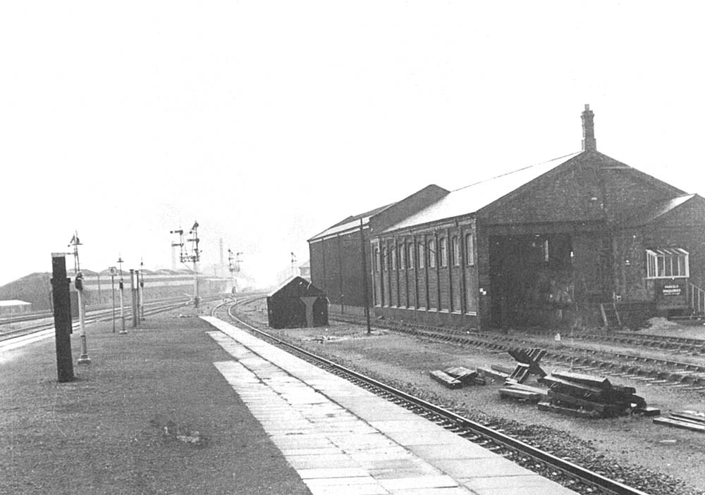 Looking towards Snow Hill from the Birmingham end of the main up platform with Tyseley goods shed visible on the right