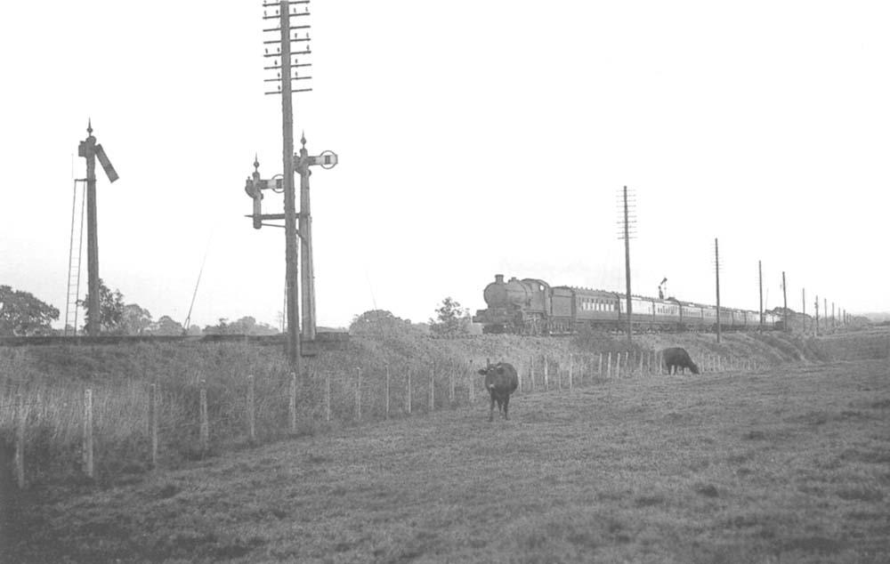 GWR 4-6-0 Castle class No 5081 'Lockheed Hudson' is seen passing Budbrook on Paddington to Shrewsbury express
