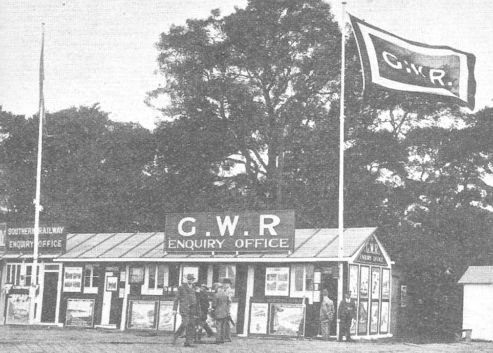 The Great Western Railway enquiry office on the grounds of the Royal Agricultural Show, held in Castle Park at Warwick in July 1931