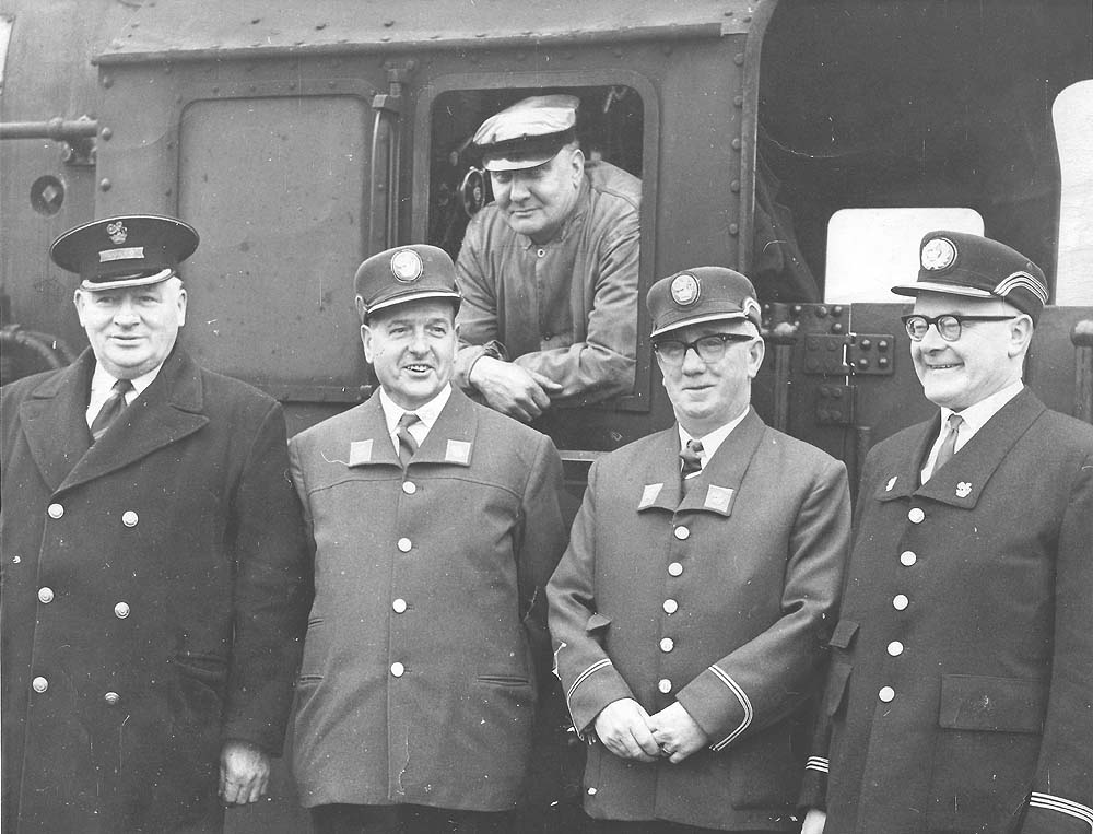 Aston Shed: Fred Gibbs poses from within the cab of a Stanier ...