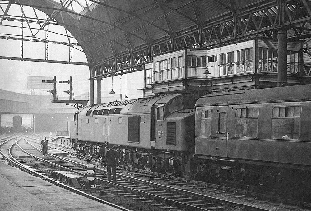 British Railways Type 4 1Co-Co1 D292 is seen being detached from the Southbound Pines Express on Saturday 23rd December 1961
