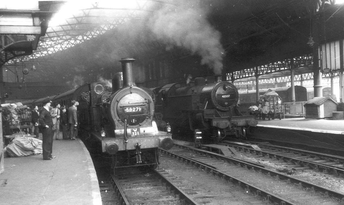 Monument Lane shed's 2F 0-6-0 No.58271 heads a southbound enthusiasts' special, waiting to leave Birmingham New Street's Platform 9
