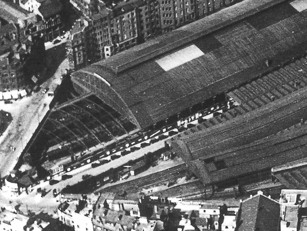 Close up showing the West end of New Street station after the removal of the glazed panels to Paxton's roof which infilled the corner of Navigation Street and Queens Drive