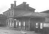 Close up showing the parcels office and the entrance to the parcel depot prior to the new 1901-4 rebuilding