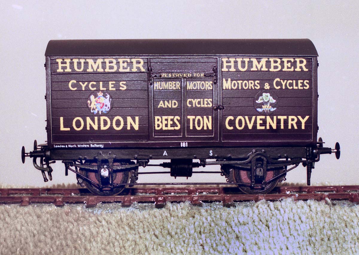 A model of Humber Motors & Cycles L&NWR CCT Van painted in the company's 1905 to 1909 livery
