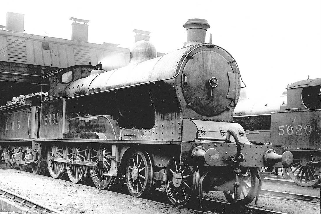 Nuneaton Shed: Ex-LNWR 4-6-0 2P Experiment class No 5491 'Prince George ...