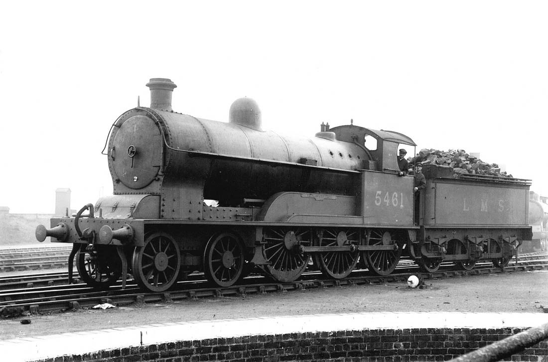 Nuneaton Shed Ex Lnwr Experiment No City Of London Stands Alongside The