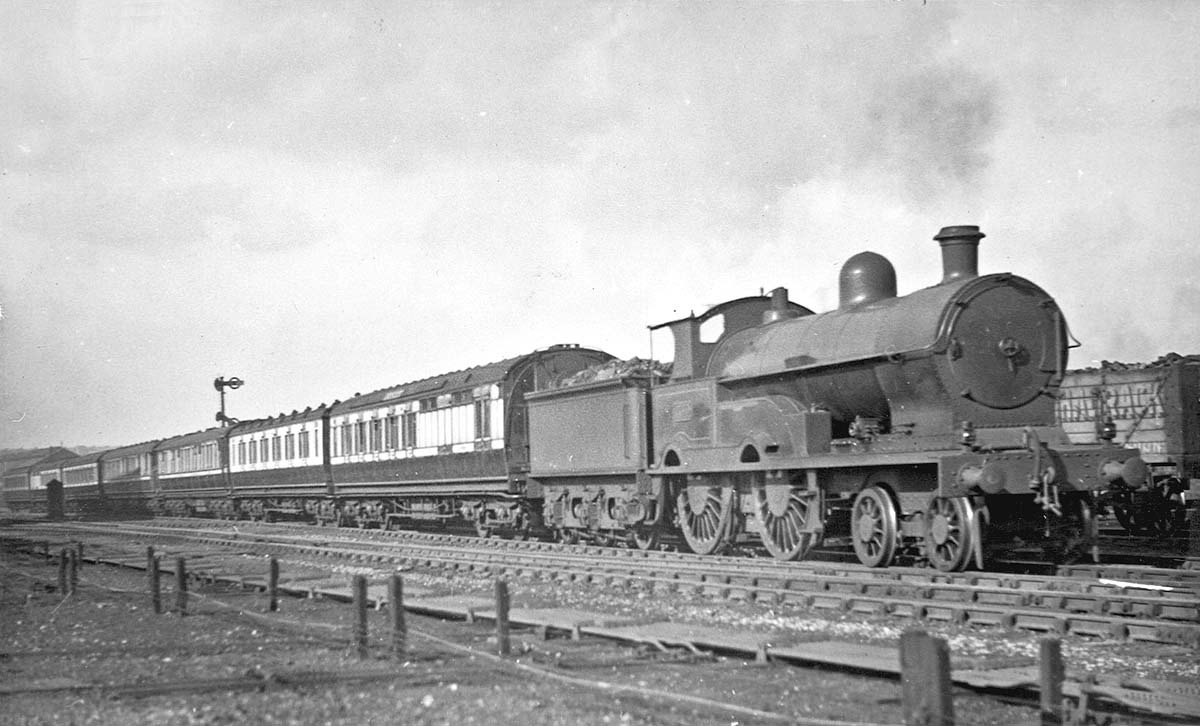 Rugby Station - LNWR 4-4-0 George V Class No 1730 'Snipe' is seen ...