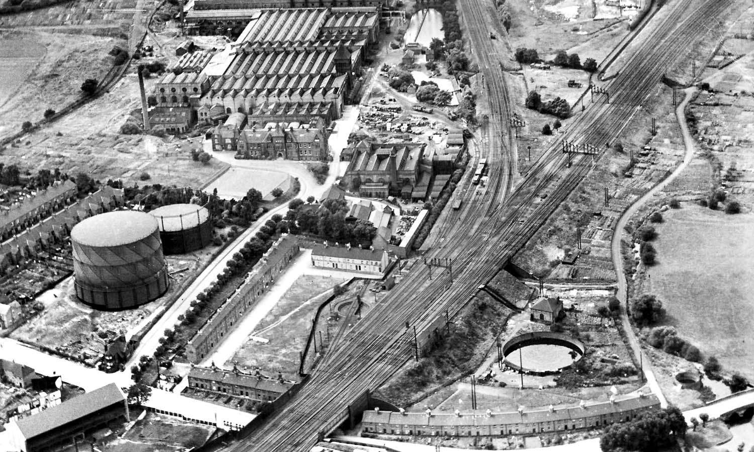 A 1930 panoramic aerial view of Old Station Square and the sidings leading to English Electric's Victoria works