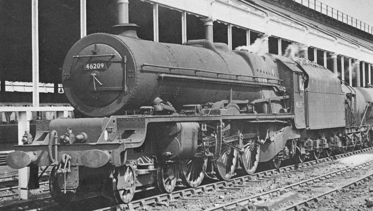 Rugby Station - BR Period Locomotives - Ex-LMS 4-6-2 Princess Royal ...