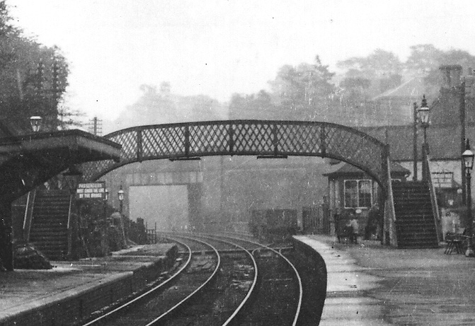 Close up showing the Brighton Road end of Kings Heath station with the signal box located on the down platform