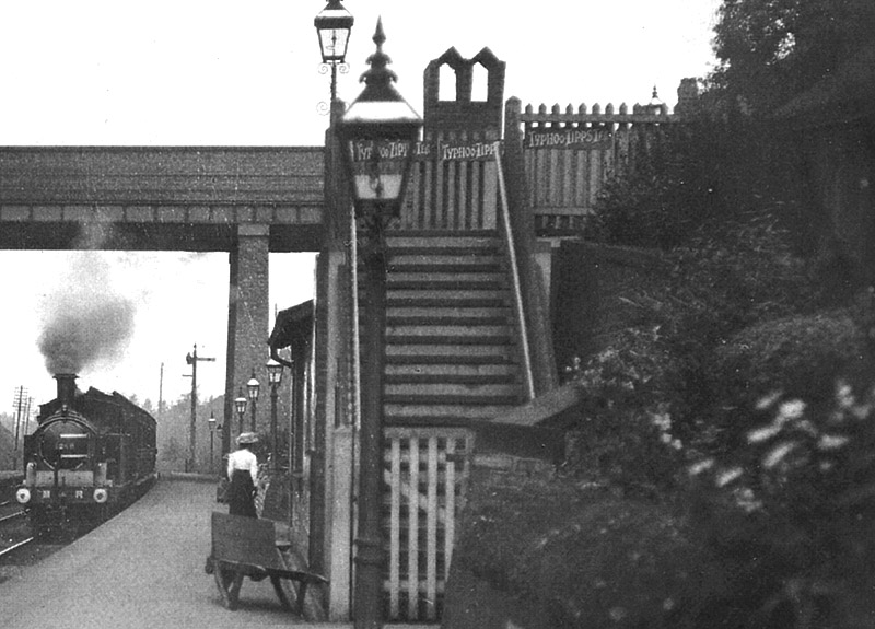 Close up showing the 'newly' erected steps which ran from the pathway on to down platform