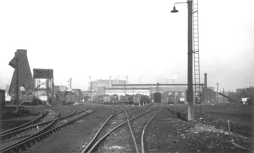 View of Saltley shed in 1961 with the mechanical coaling plant and ash plant on the left and No 3 shed on the right