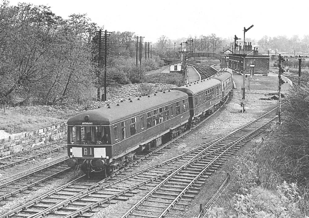 A two-car Gloucester RC&W set coupled to a two-car Metro-Cammell set comprise the 09:35am Leicester to Birmingham service on Sunday 5th May 1963