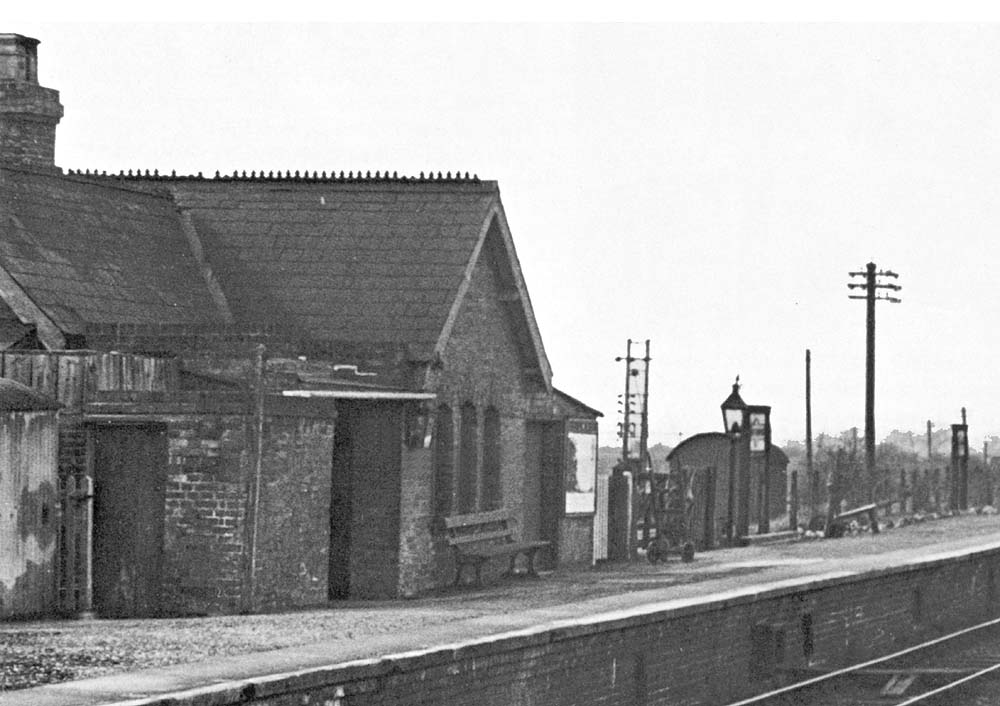 Fenny Compton Station: Close up showing Fenny Compton station's run ...